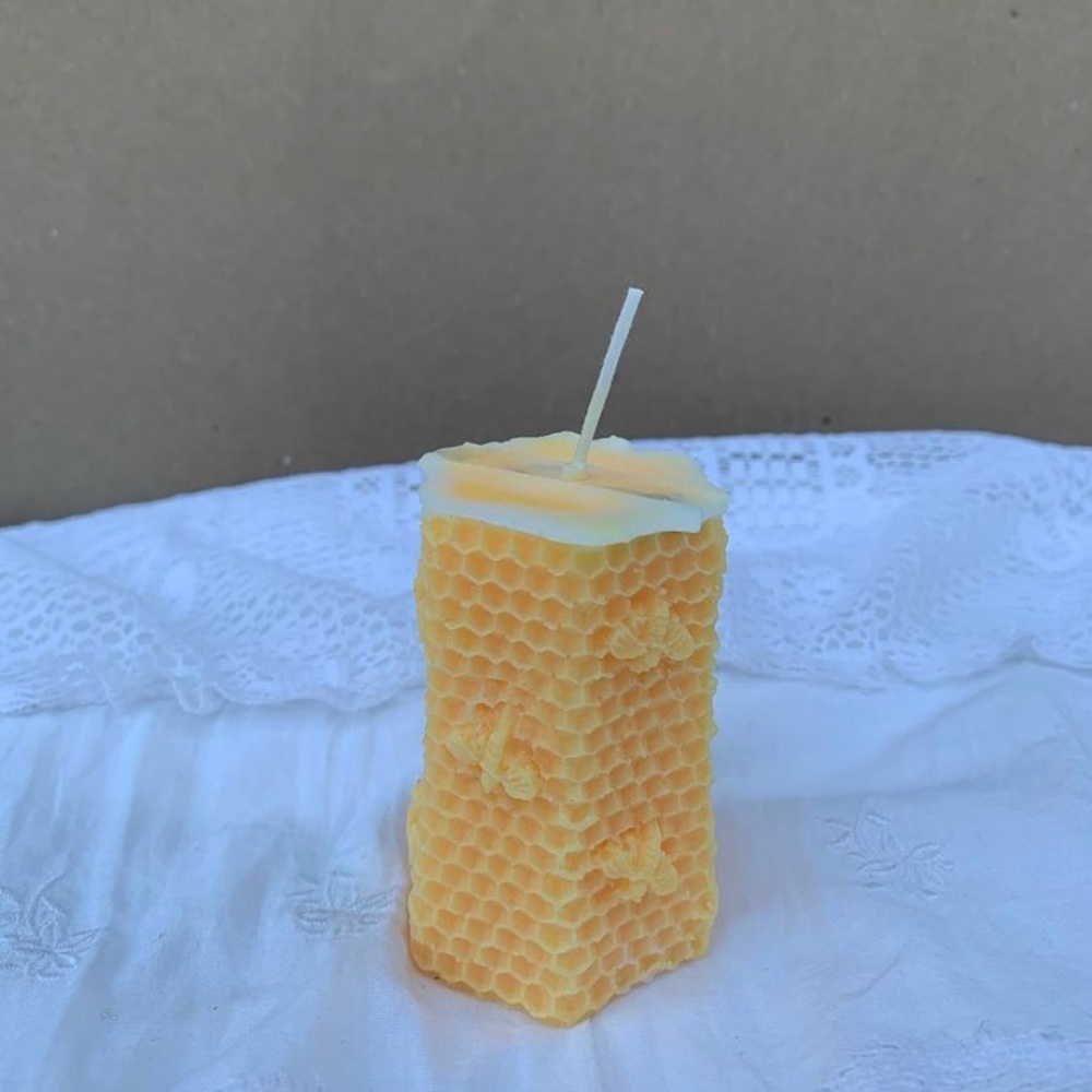 Bee 🐝 pillar candle set